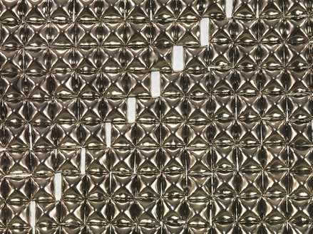 丹·科伦，卡班，2013(细节)画布上的钢钉，25½× 21½英寸(64.8 × 54.6厘米)©丹·科伦