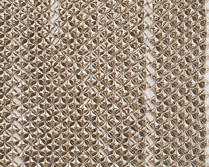 丹·科伦，圣战，2012(细节)帆布上的钢钉，66 × 49英寸(167.6 × 124.5厘米)©丹·科伦