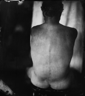 莎莉·曼恩，孤独的本质，2008年明胶银质印刷，15 × 13½英寸(38.1 × 34.3厘米)，5版©莎莉·曼恩