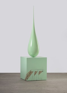 斯特林鲁比，放下。总碳。, 2021年玻璃纤维，木材，喷漆，层压板，120 × 34 × 34英寸(304.8 × 86.4 × 86.4厘米)©Sterling Ruby。图片:Robert Wedemeyer