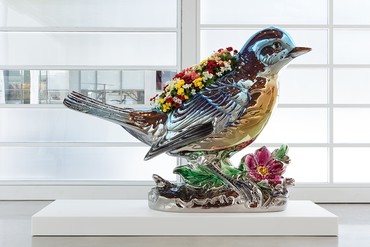杰夫·昆斯，《蓝鸟种植者》，2010-16©杰夫·昆斯