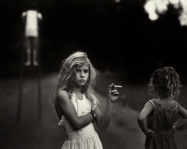 Sally Mann， 糖果香烟，1989©Sally Mann